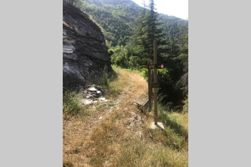 Alloggio U Sportegu Da E Monti A Giaia Villa Badalucco Buitenkant foto